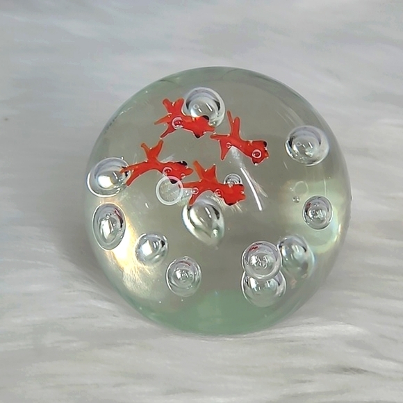 Vintage Glass GoldFish Fish Paperweight by Tozai Four Orange Koi Bubble Eyes Art - Picture 1 of 13